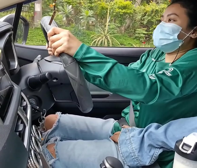 Japanese Grab Driver Girls Offer Tips For Passengers To Enjoy A Steamy Fuck!