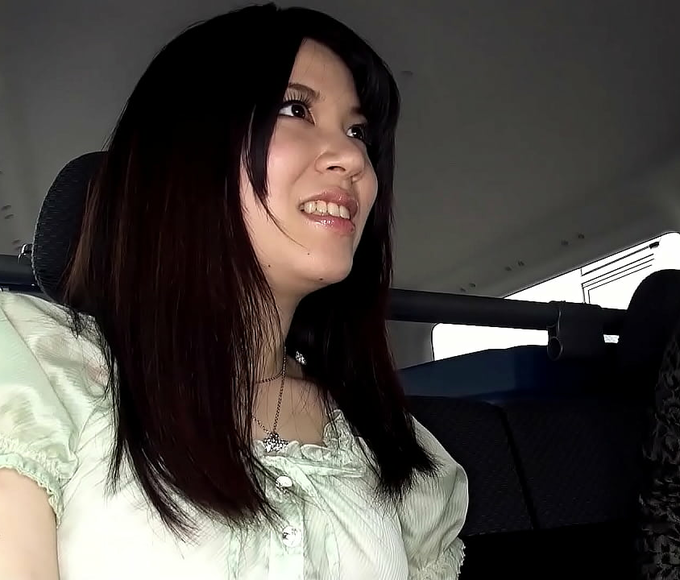 Japanese Teen Madoka Araki Gets Deeper With Stranger's Cock In Car ~ A Luscious First-Time Experience