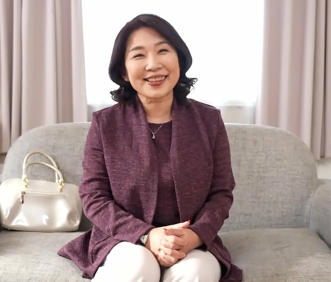 Gorgeous 50-Year-Old MILF In Hatsuhodori: Sakura Motoya's Steamy Document
