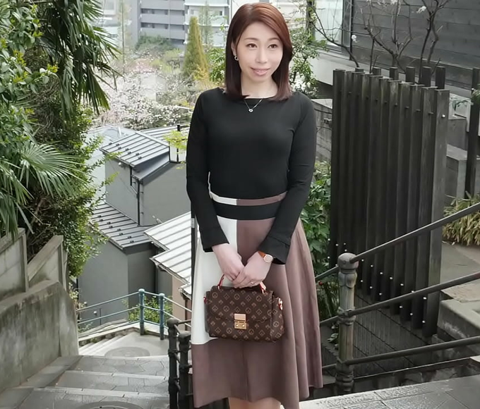 Japanese Actress Miharu Hisamatsu's Luscious Hatsuhodotori Married Woman Documentary